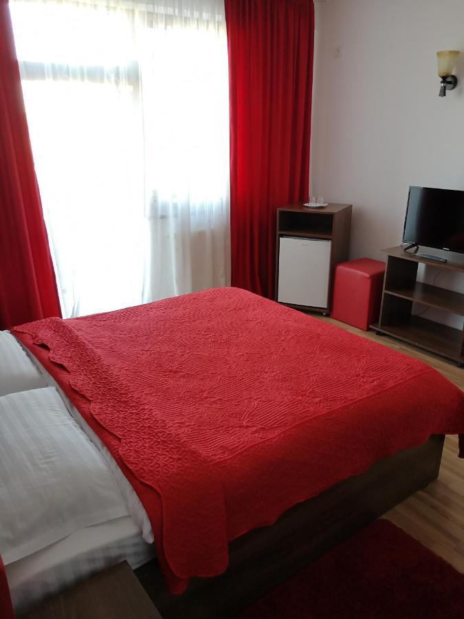 Passa Tempo Hotell Suceava Exteriör bild