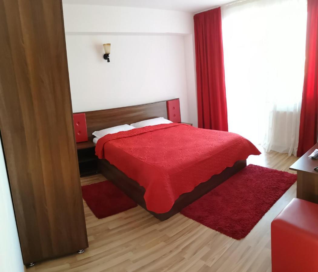 Passa Tempo Hotell Suceava Exteriör bild