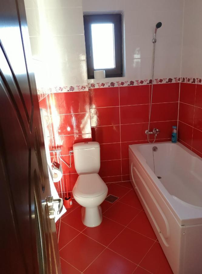 Passa Tempo Hotell Suceava Exteriör bild